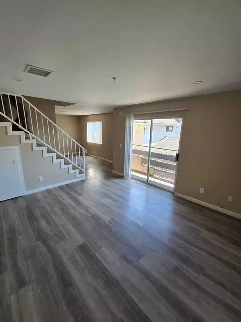 6924 Vesper Ave, Van Nuys, CA 91405