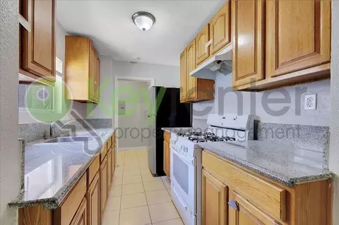 2611 Alhambra Blvd, Sacramento, CA 95817