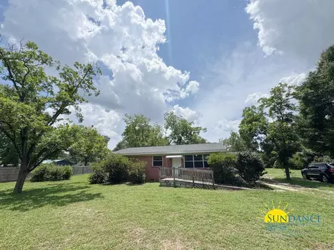 2052 Roberts Dr, Fort Walton Beach, FL 32547