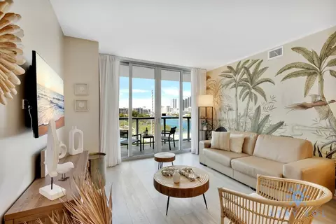 e hallandale beach blvd, Hallandale Beach, FL 33009