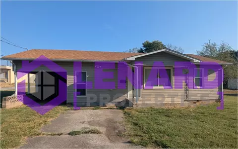 723 E College St, Bolivar, MO 65613