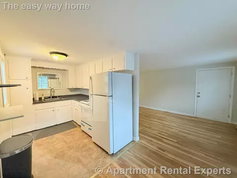 107 Vernon St, Wakefield, MA 01880