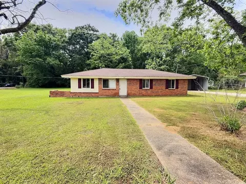 168 Grovewood Ct, Montgomery, AL 36108