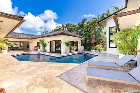 5939 Kalanianaole Hwy, East Honolulu, HI 96821