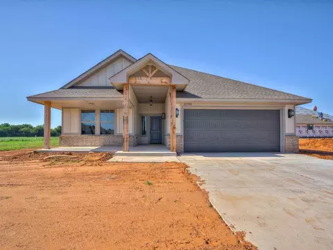 11704 SW 48th St, Mustang, OK 73064