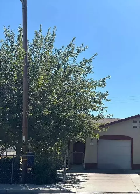 704 Illinois Ave, Los Banos, CA 93635