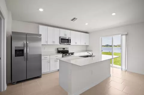 17633 Paradiso Way, North Fort Myers, FL 33917
