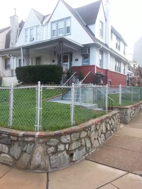 162 Essex Ave #NA, Lansdowne, PA 19050