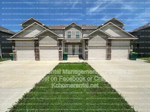 10530 Kane Dr, Kansas City, KS 66109