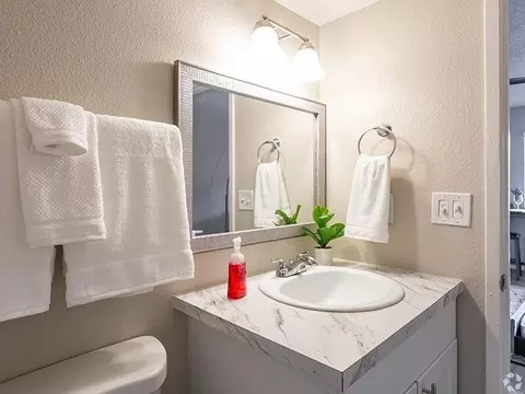 4903 W Thomas Rd, Phoenix, AZ 85031