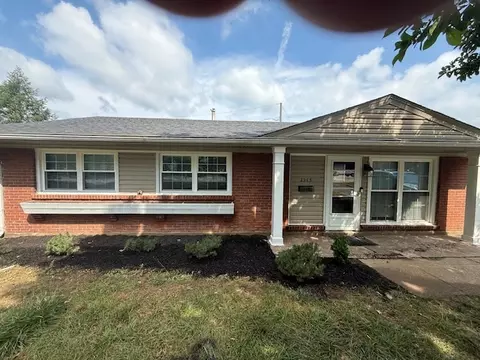 2515 Hikes Ln, Louisville, KY 40218