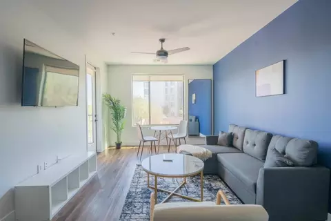 w rio salado pkwy, Tempe, AZ 85281