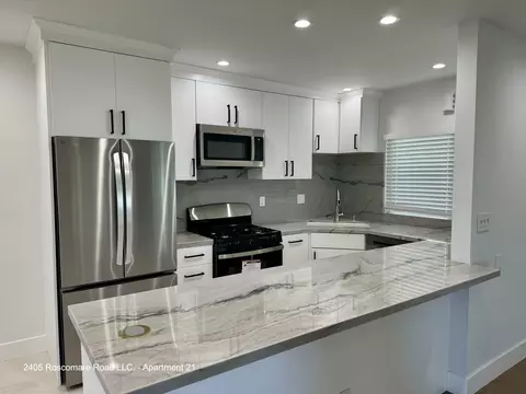 2405 Roscomare Rd #21, Los Angeles, CA 90077