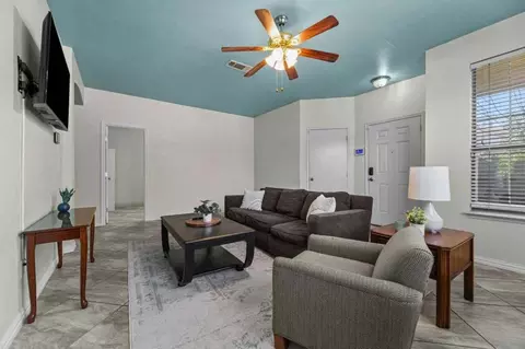 8101 Southern Pine Way, Fort Worth, TX 76123