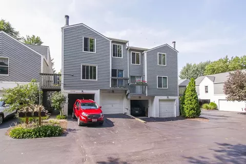 1346 Patti Park Dr #1346-1346, Westlake, OH 44145