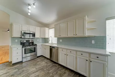 2014 E Glenhaven Dr, Phoenix, AZ 85048