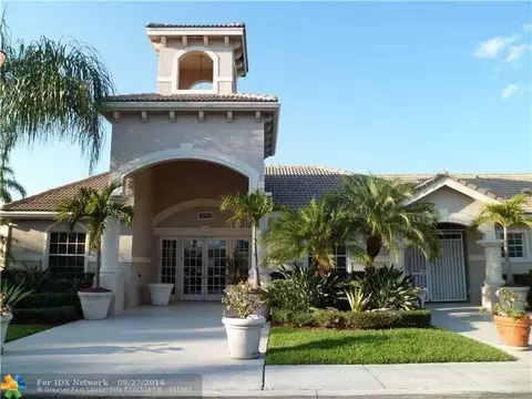 5041 Wiles Rd #306, Coconut Creek, FL 33073