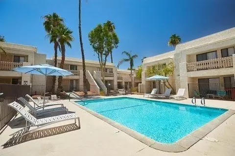 2800 Lawrence Crossley Rd, Palm Springs, CA 92264