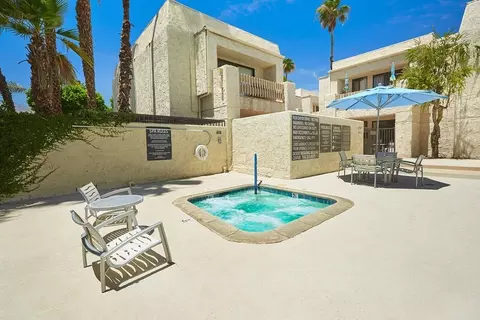 2800 Lawrence Crossley Rd, Palm Springs, CA 92264