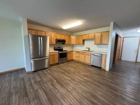 309 Williamsburg Pl #B, New Richmond, WI 54017