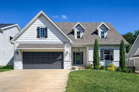 4620 W 70th St, Prairie Village, KS 66208