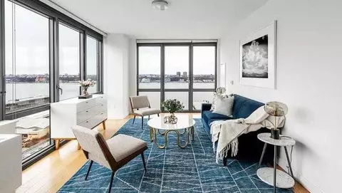606 W 57th St #2819, New York, NY 10019