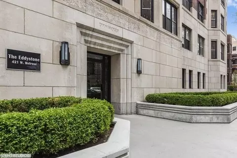 421 W Melrose St #15D, Chicago, IL 60657