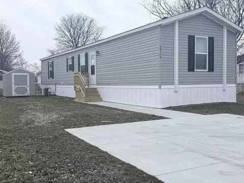 29778 W Essex Ct #109, Chesterfield, MI 48051
