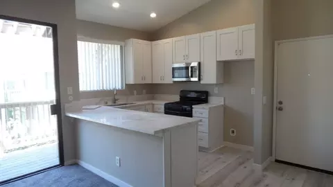 10520 Lakeside Dr #N, Garden Grove, CA 92840