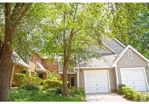 9024 Saint Thomas Ln, Charlotte, NC 28277