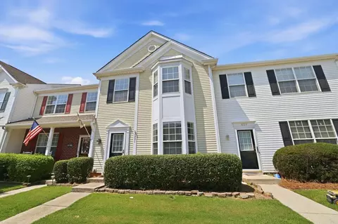 3221 Mannington Dr, Charlotte, NC 28270