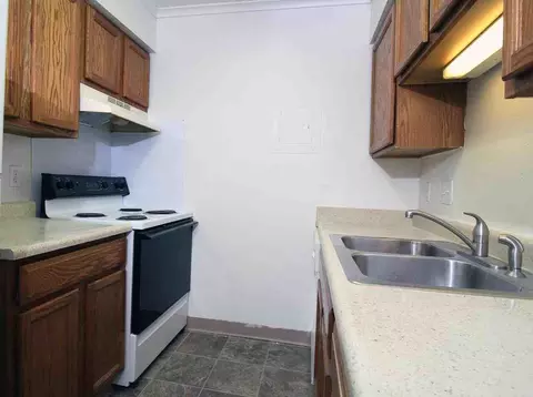 5015 SW 9th St #86, Des Moines, IA 50315