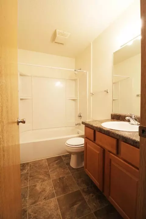 6800 SW 9th St #3, Des Moines, IA 50315