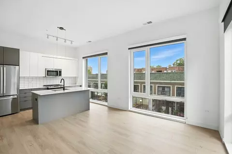 1105 Pleasant St #2-2-5DENTH, Oak Park, IL 60302