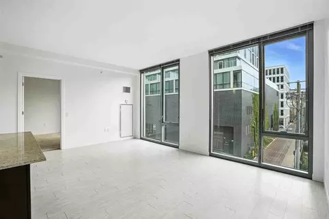 150 Forest Ave #2-2, Oak Park, IL 60301