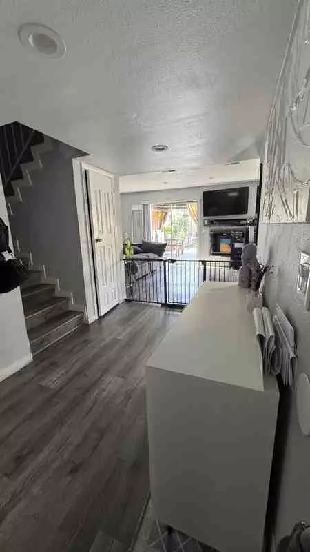938 E Franke St, Carson, CA 90746 photo 5