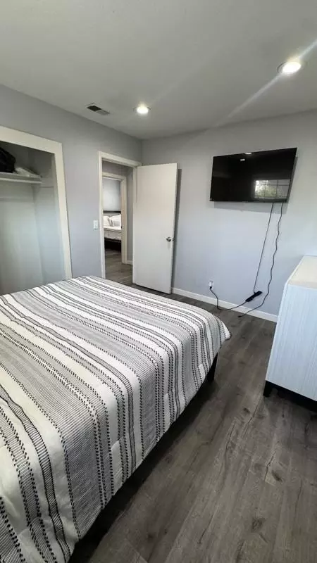 938 E Franke St, Carson, CA 90746 photo 19