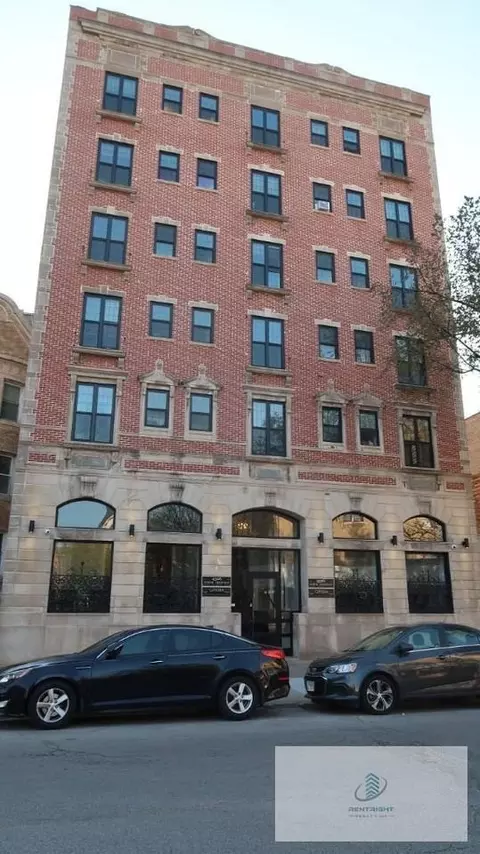4526 N Sheridan Rd #118, Chicago, IL 60640