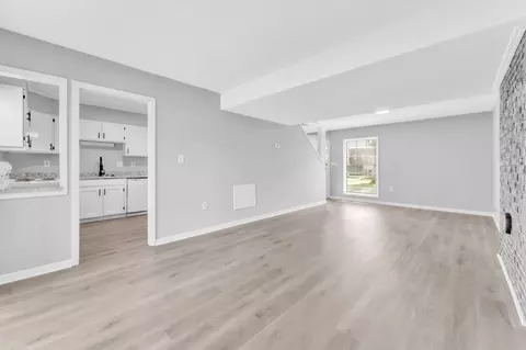 200 S Liberty St #18, Spartanburg, SC 29306
