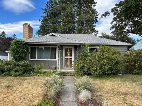 5817 N Washington St, Spokane, WA 99205
