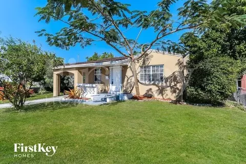 2621 Fletcher Ct, Hollywood, FL 33020