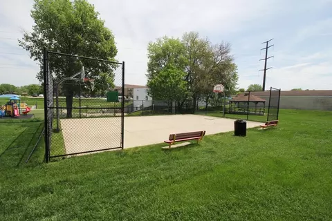 935 Sherrylynn Blvd, Pleasant Hill, IA 50327