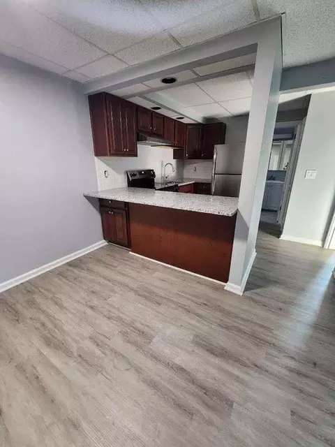 3 Andrews Rd #7, Troy, NY 12180