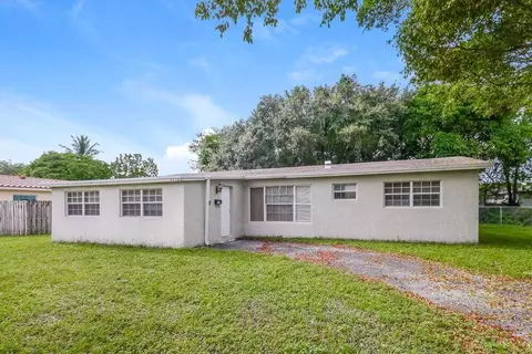 6210 NW 13th St, Sunrise, FL 33313