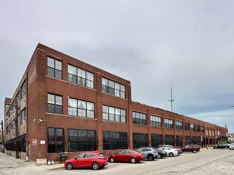 3124 W Carroll Ave #2F, Chicago, IL 60612