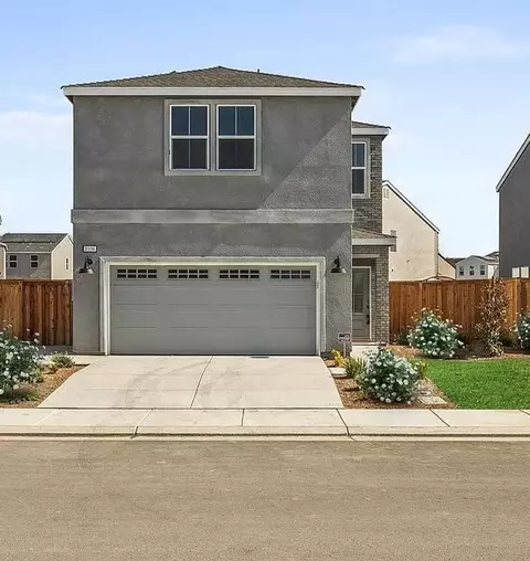 8906 Mill Bridge Dr, Shafter, CA 93263