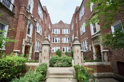 3040 W Wellington Ave #3, Chicago, IL 60618
