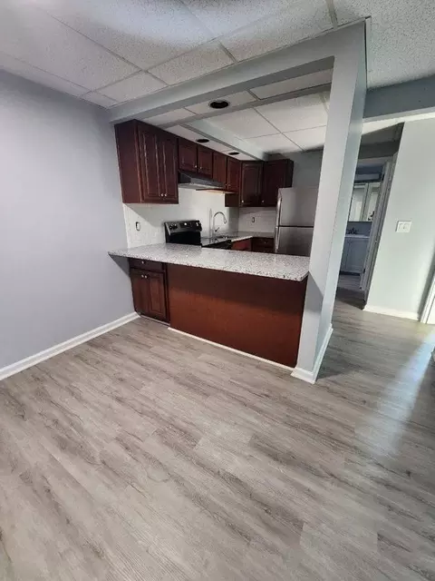 3 Andrews Rd #1, Troy, NY 12180