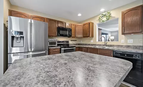 125 Birds Eye View Dr, Westover, WV 26501