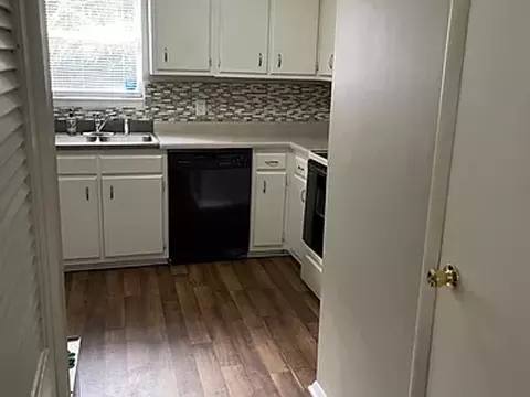 610 Cedarbrook Ct, Lewisville, NC 27023